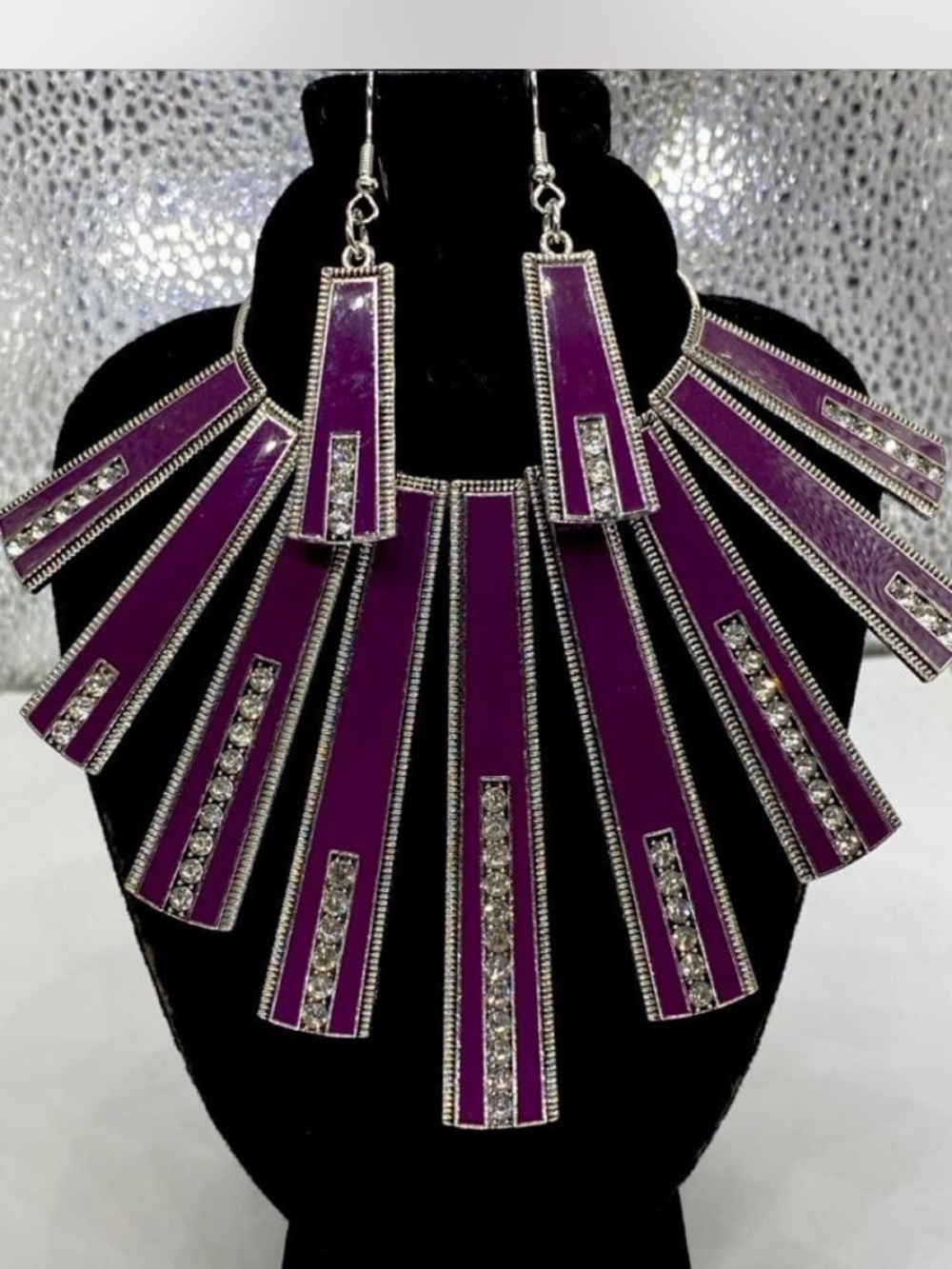 Ladies *^* Iced ^^^ Purple & Silver ** Statement Necklace / Earrings ^^^